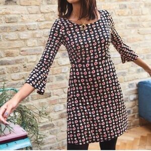 Boden Miriam flare sleeve soft stretchy jersey knit dark floral black dress